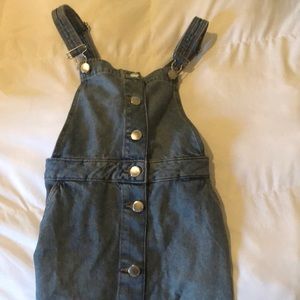 Overall skirt